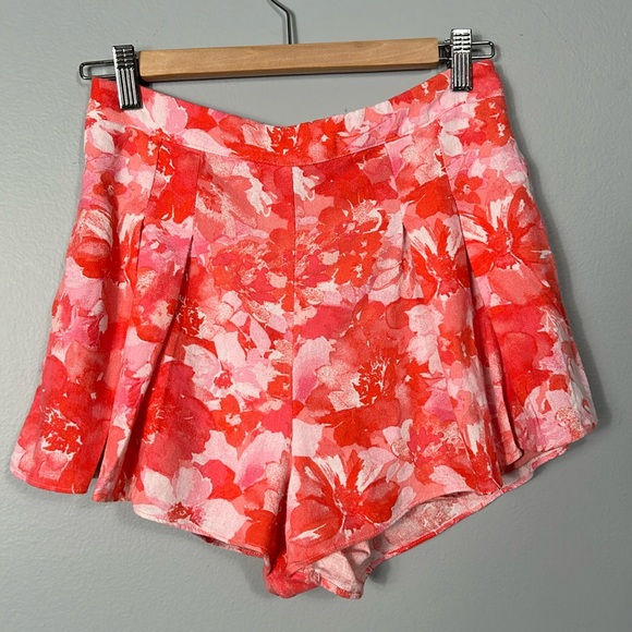 Do + Be Floral Pleated Short size M - Picture 2 of 12